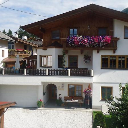 Ferienwohnung Kroessbacher Neustift im Stubaital Exterior foto